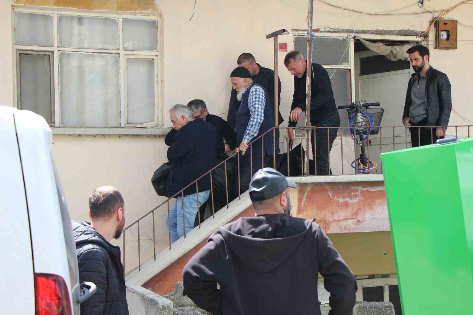 ayni evde 11 yil arayla ikinci soba faciasi bu kez baba ve oglu hayatini NiYINGPl