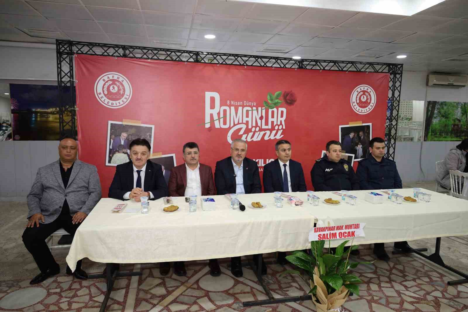 bafrada romanlar gununde birlik mesaji DUqdY8bq