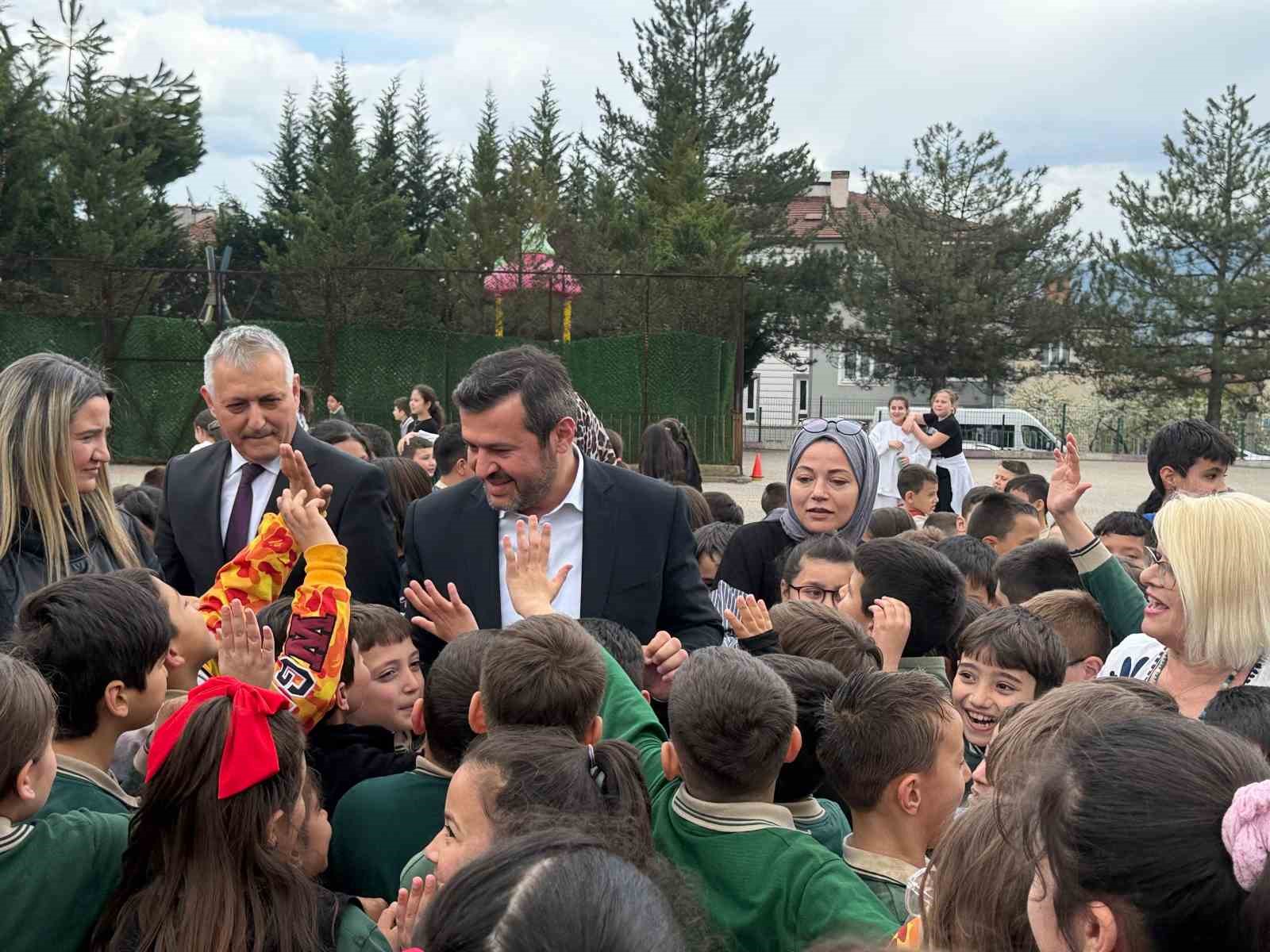 baskan cetinkaya ogrencilerle bir araya geldi NhRhmOmq