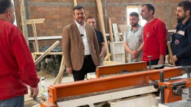 baskan cetinkayadan uretim hamlesi belediye marangozhanesinin kapasitesi 3 kat artti UyzmYNj6