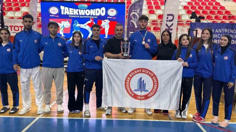 beun tekvando sampiyonasindan altin madalya ve 3unculuk kupasi ile dondu JfZVrYmG