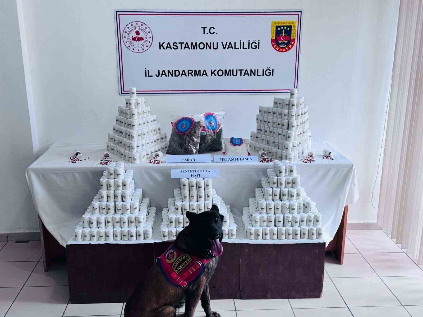 binlerce hapla yakalanan sanigin yargilanmasina devam edildi HKfCbbed