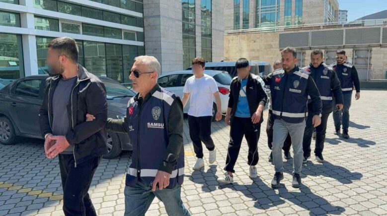 bodrum katta dehset konusmak icin cagirdiklari genci darp edip gasp ettiler g5PSGXIt