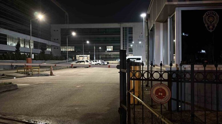 bolu belediyesinde yurutulen sorusturmada gozaltina alinan 3 kisi serbest birakildi Euubdb2e
