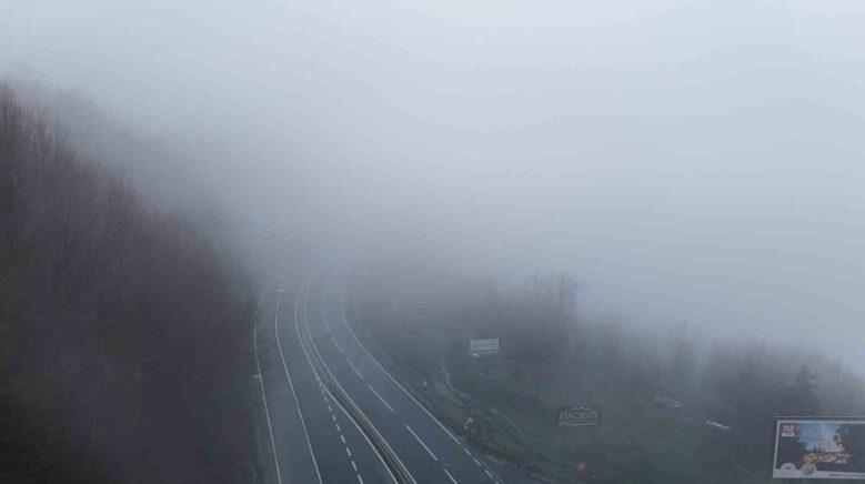 bolu daginda sis ve saganak etkili oluyor WXg7HNiK