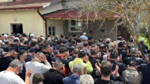 boluda bebek cinayetinde kan donduran telefon bebege bir sey oldu ben gidiyorum 5q9NxhHB