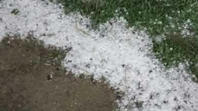 boluda sabaha karsi yagan dolu yesil alanlari beyaza burudu ZSOTqnMW