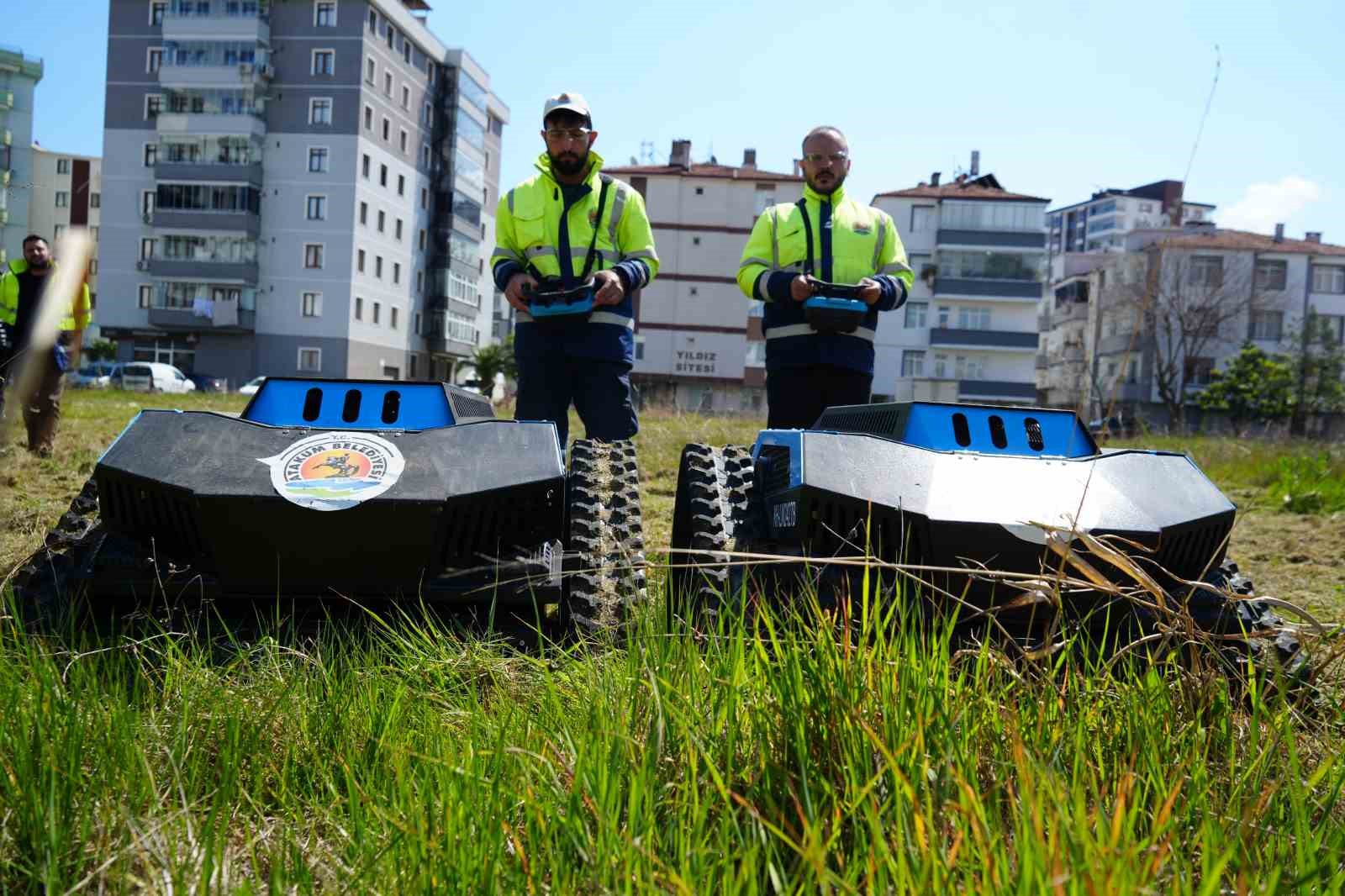 cimleri artik robotlar biciyor 6 kisilik isi 2 robot yapiyor tRbNRhjn