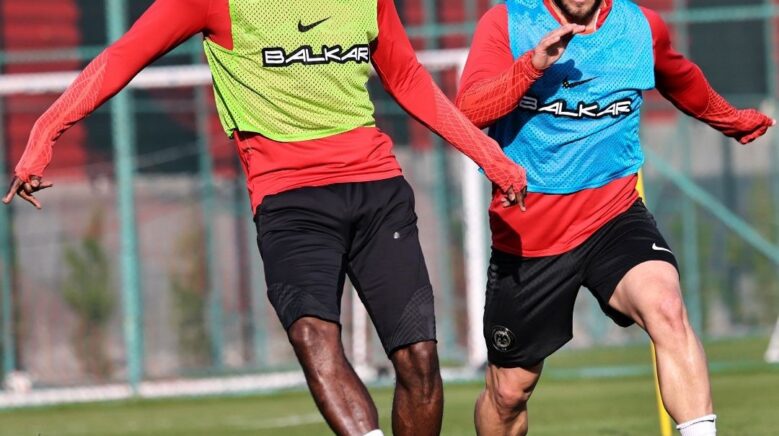 corum fk sivaspor maci hazirliklarina basladi Kj8zqWTc