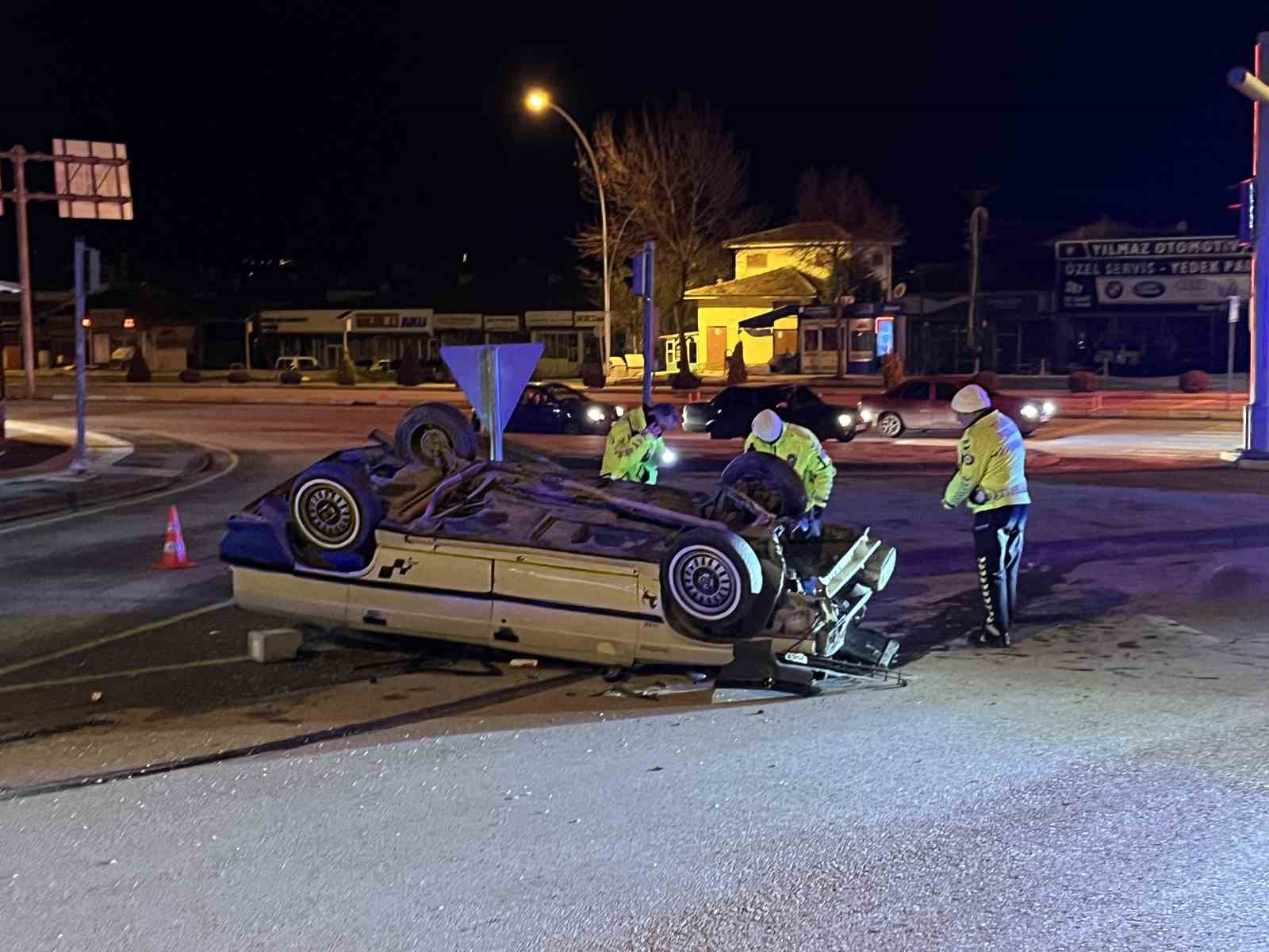corumda otomobil takla atti 1 yarali 9WO2HlRJ