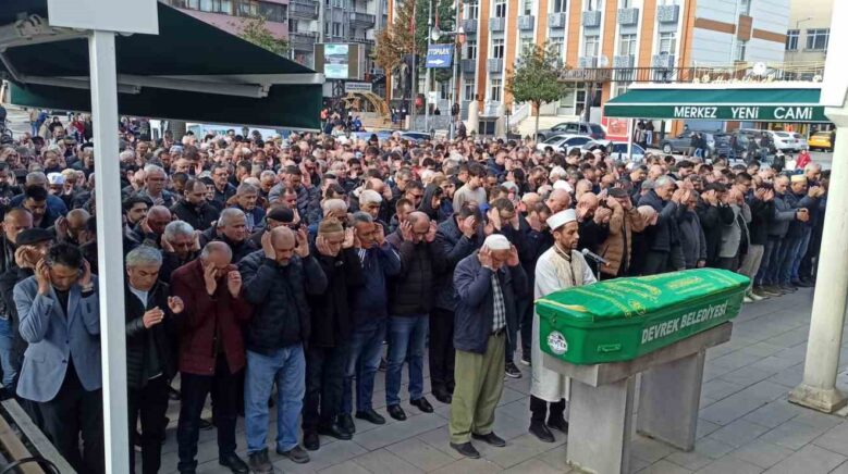 devrekin sevilen kalay ustasii son yolculuguna dualarla ugurlandi Acp61mtt