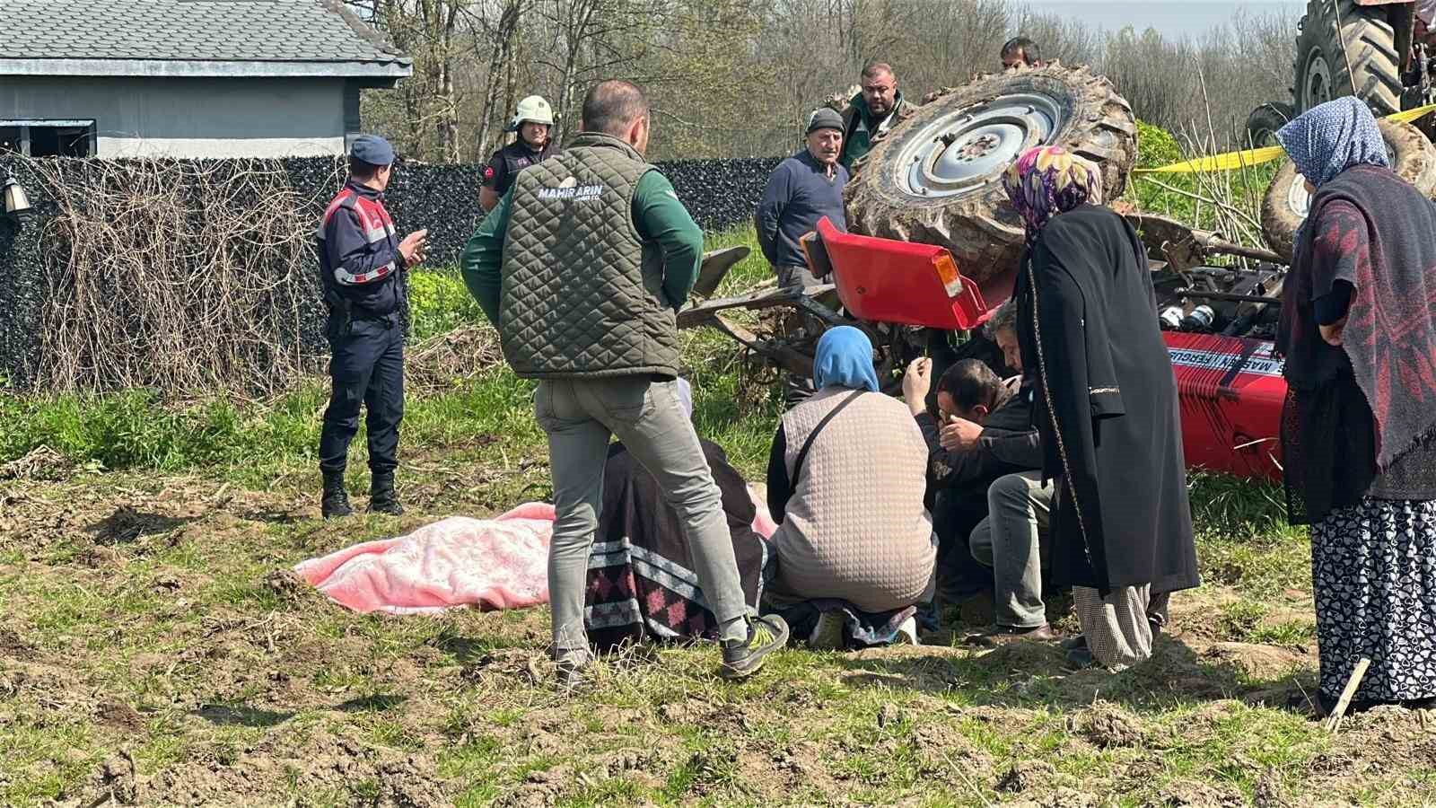 devrilen traktorun altinda kalarak hayatini kaybetti WPJI51VW