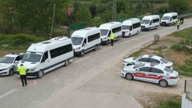 erbaada kurallara uymayanlara servis suruculerine ceza yagdi zS9fDyq6