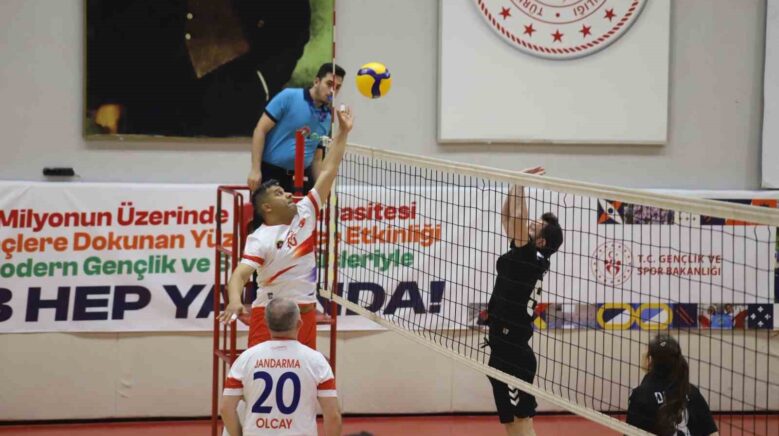 genclik haftasi kapsaminda kurumlar arasi voleybol turnuvasi basladi cDzY6xyw
