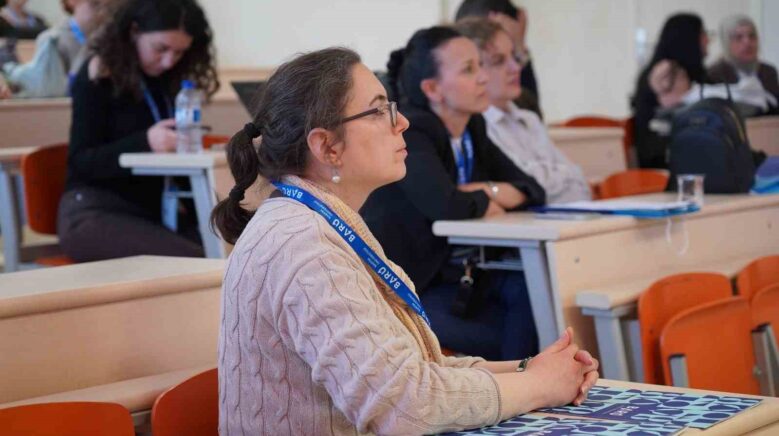 kadin matematikciler bartinda bulustu rt9pliyU