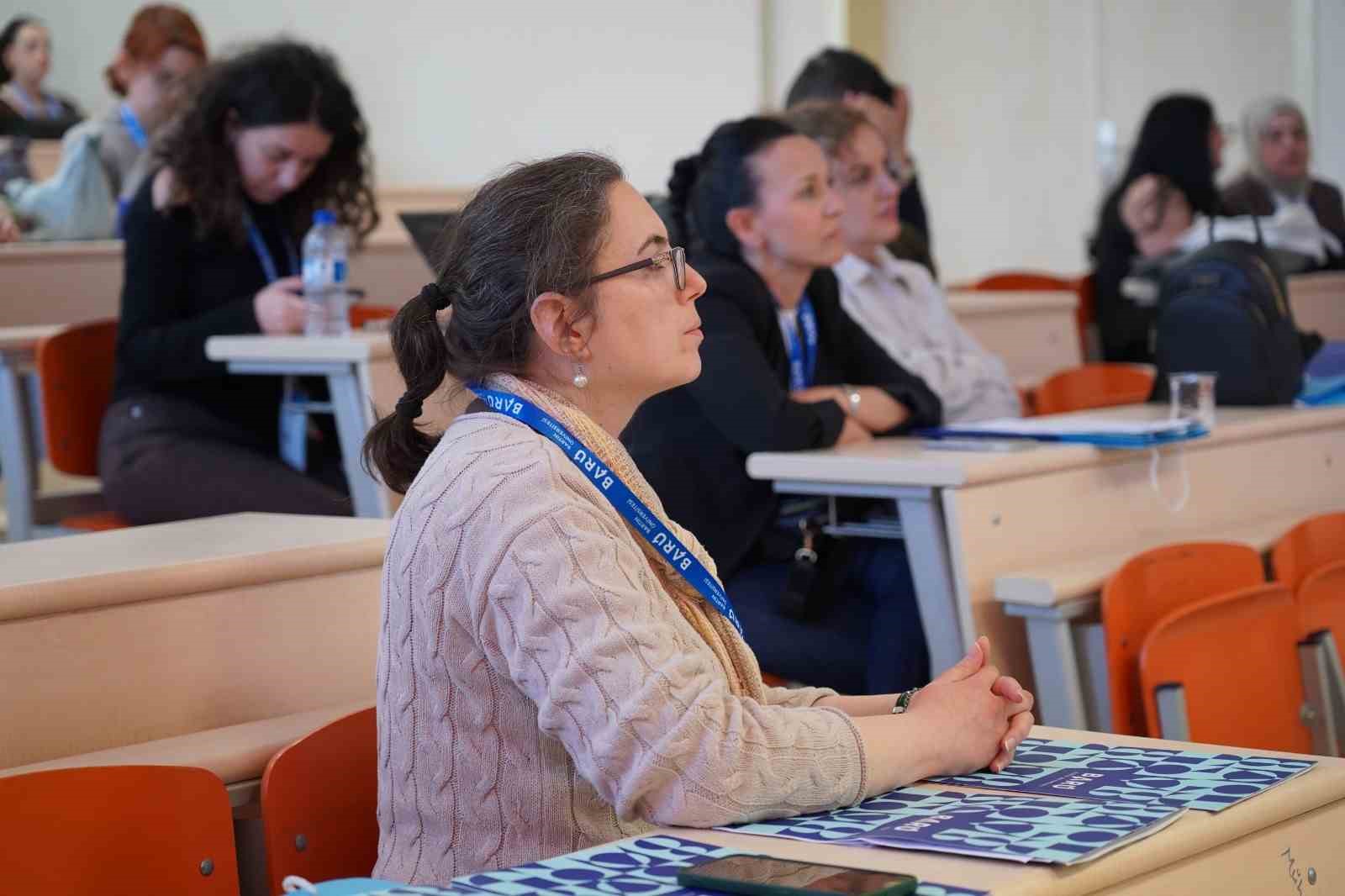 kadin matematikciler bartinda bulustu rt9pliyU