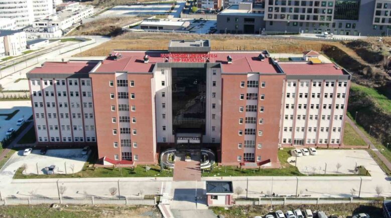 kalca protezi ameliyatlarini kolaylastiracak cerrahi alet tescillendi NtJkbRek