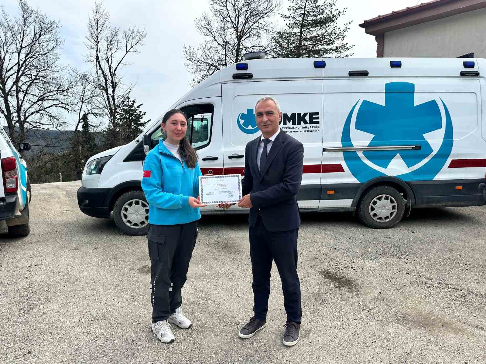 karabuk umkeden guc gosterisi 16 yeni gonullu ile afetlere hazirlik seviyesi arttirildi ZSPFYDMh