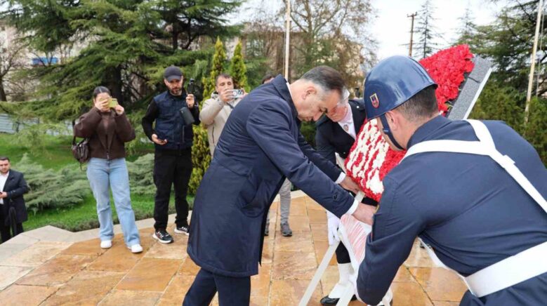 karabukte 89 yil kutlamalari celenk sunma toreniyle basladi RdtTiQsb