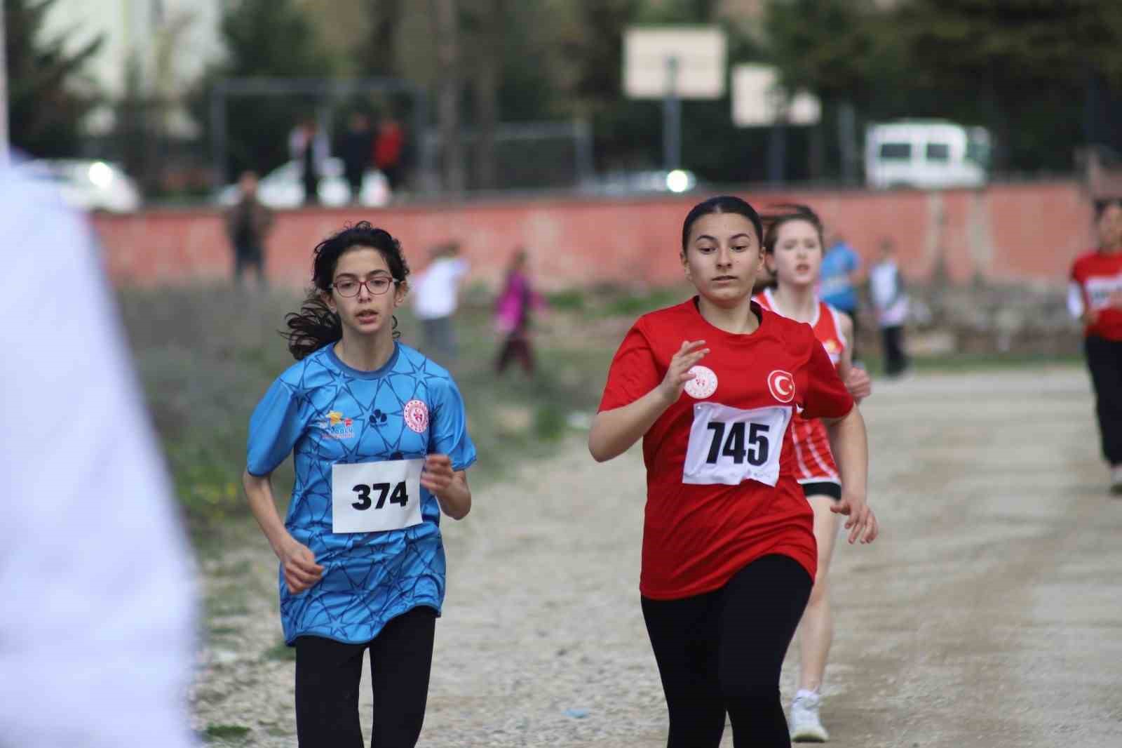 karabukte analig atletizm kros 1 etap yarismalari duzenlendi ZicLJzZf