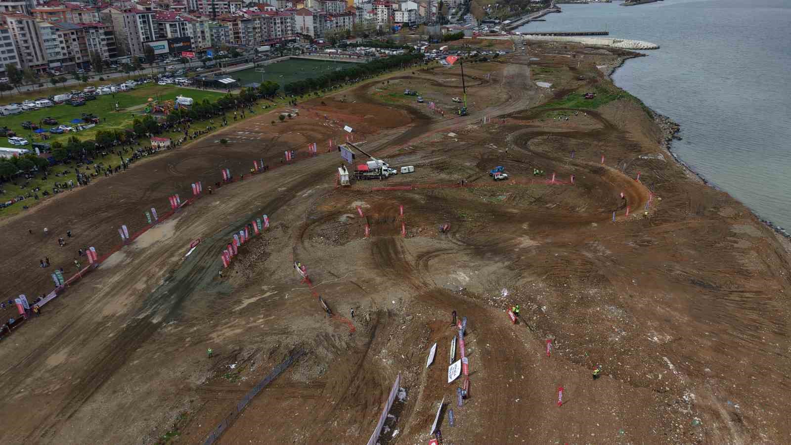karadeniz sahilinde adrenalin firtinasi trabzonda off road yarislari final etabiyla devam etti nRJ9npwd