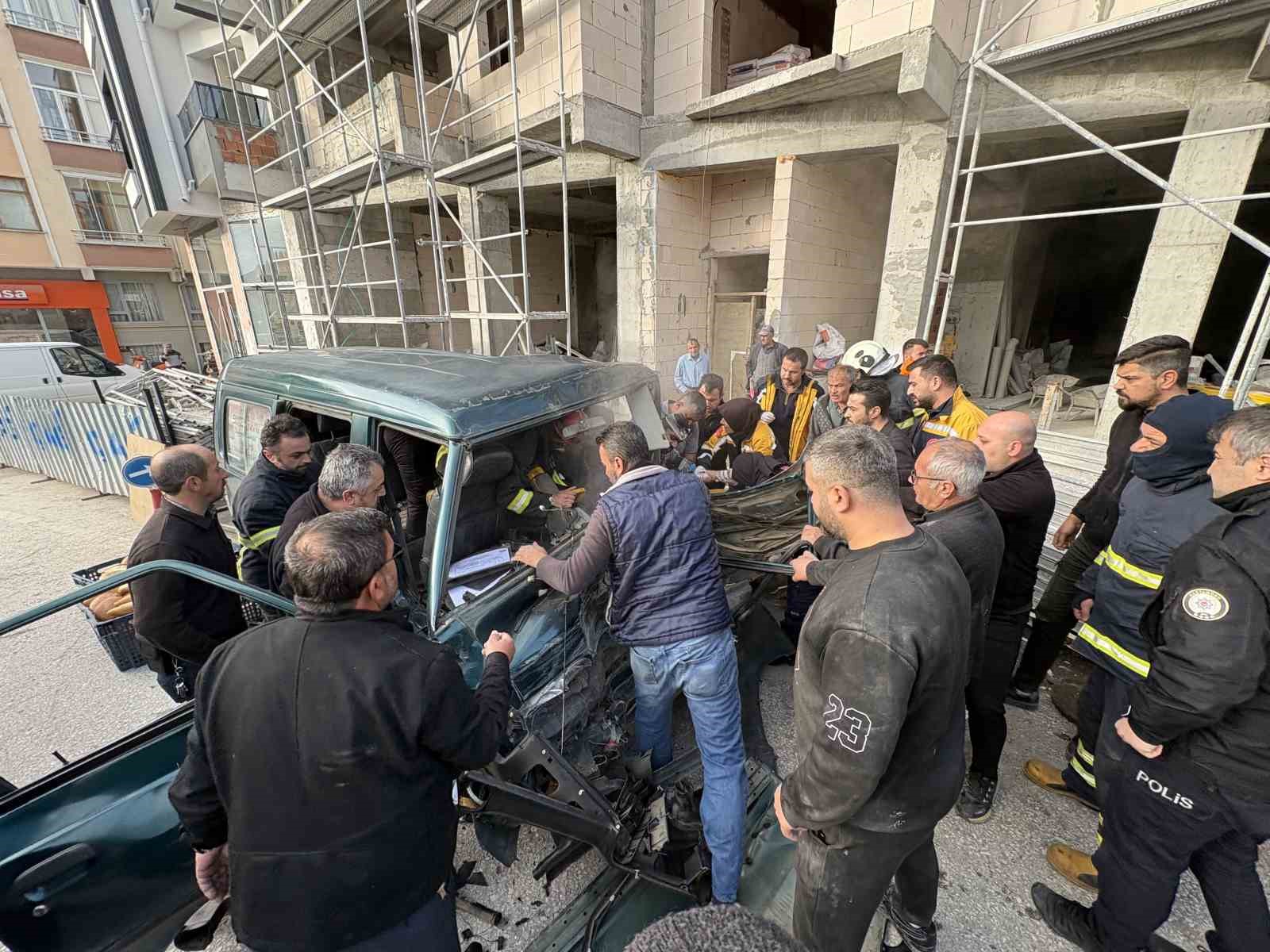kastamonuda ekmek tasiyan firin araclari carpisti 3 yarali iHtekiwU