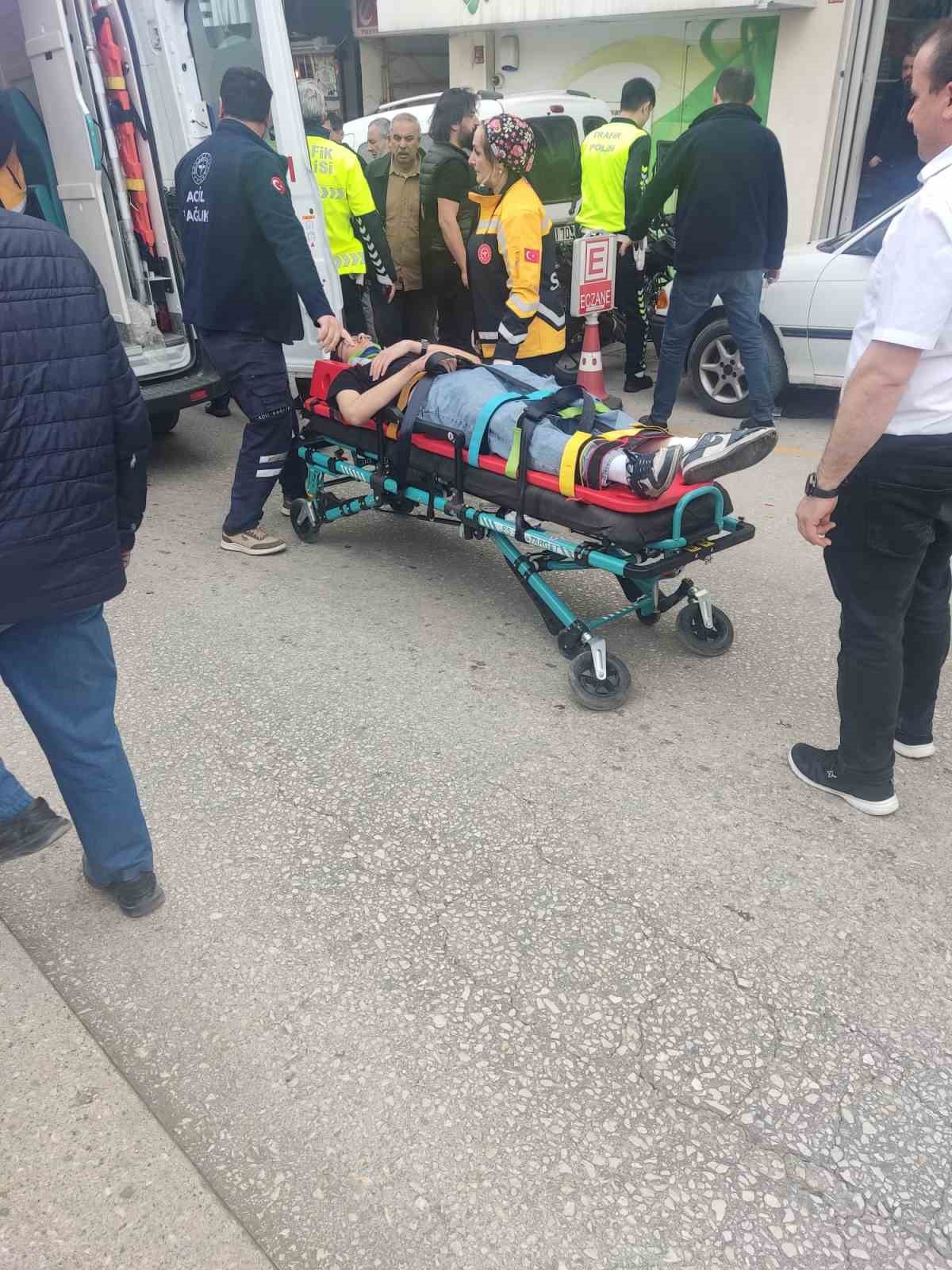 kastamonuda motosiklet otomobile carpti 1 yarali mvgdcsER