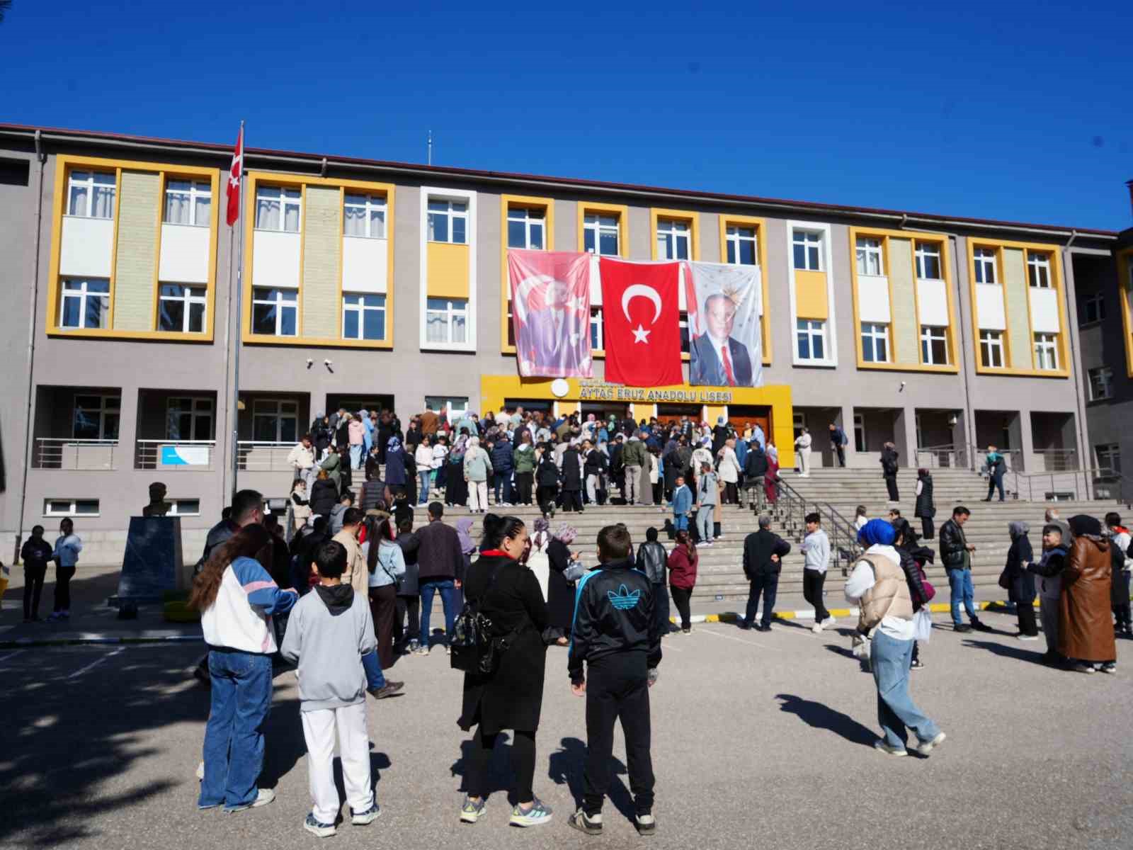 kastamonuda ogrencilerin bursluluk sinavi heyecani basladi ZVrbO6ze