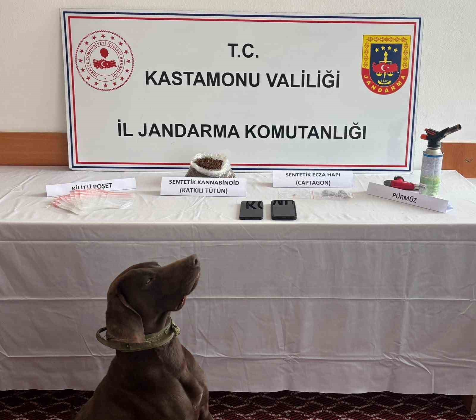 kastamonuda uyusturucu operasyonu 3 tutuklama CfzcSXDa