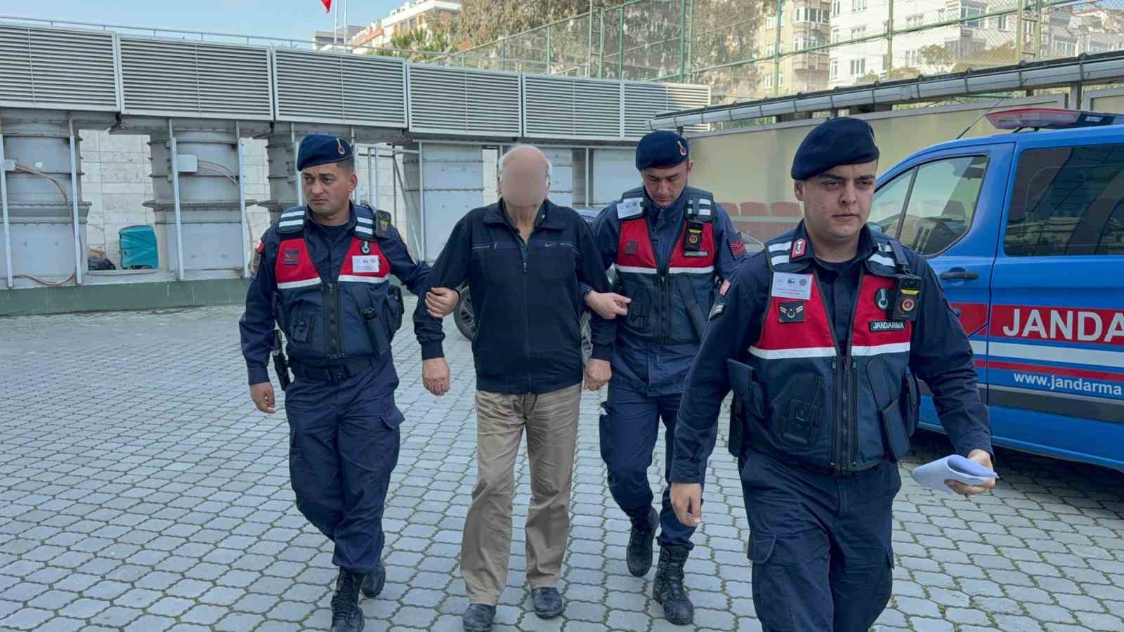 komsuyu tufekle tehdit eden yasli adam gozaltina alindi AAnQHwy7