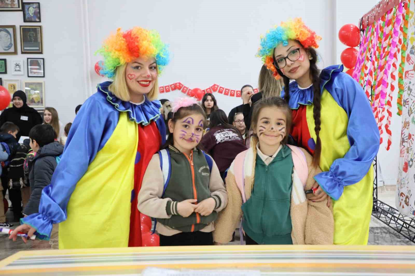 minikler icin universitede senlik KLWgSXvF