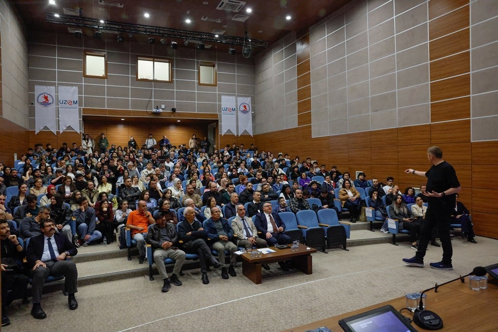 nasadaki turk bilim adami dr umut yildiz omude evrenin sirlarini anlatti XV4YclRY