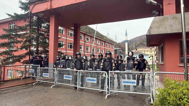 olayli secimin ardindan il genel meclisinde kapali oturum VTxYf6XN