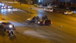 otomobiller kafa kafaya carpisti 2 yarali FsZgf6Eu