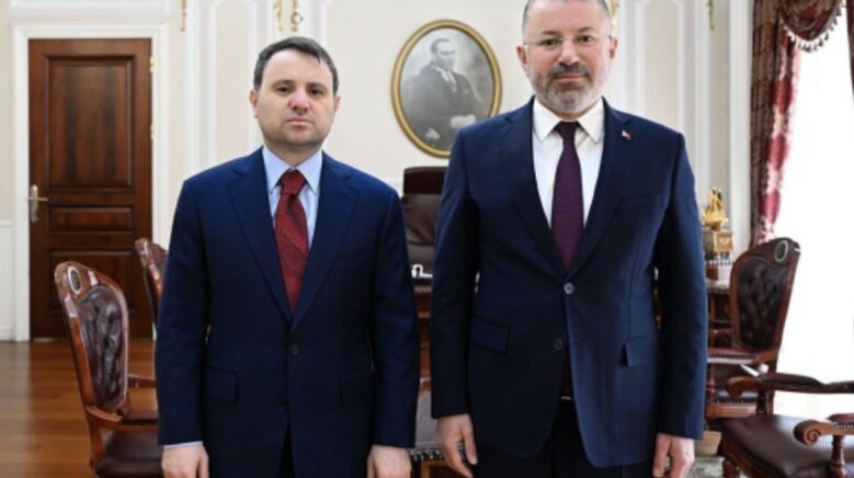 rektor kirisiktan adalet bakani akin gurleke ziyaret Gu59cHaC