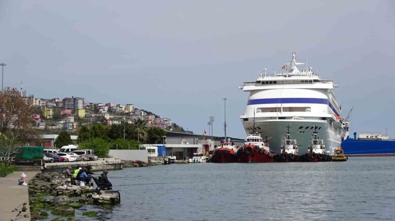 rus turistler aylar sonra kruvaziyer ile samsunda mn7gOqzb