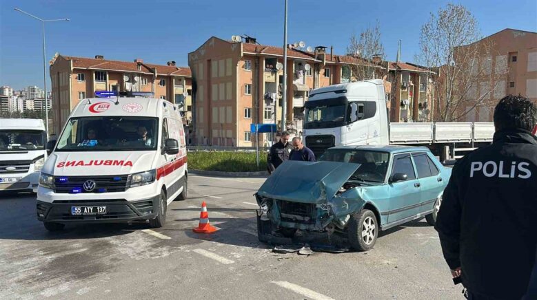 samsun sehir hastanesi kavsaginda yine kaza 4 yarali 2uu3JTya
