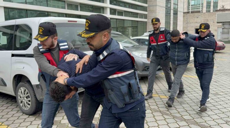 samsunda deas suphelilerine safak baskini yabanci uyruklu 2 gozalti ARcnAgZP