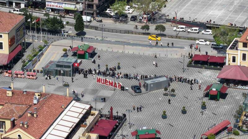 samsunda sampiyonluk maci heyecani biletler icin kuyruk olustu psBz6Bci