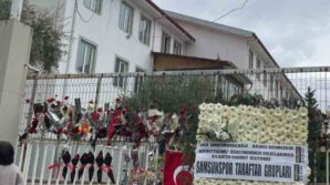 samsunspor taraftar gruplari ayser calik ortaokuluna celenk birakti WsEweV5v