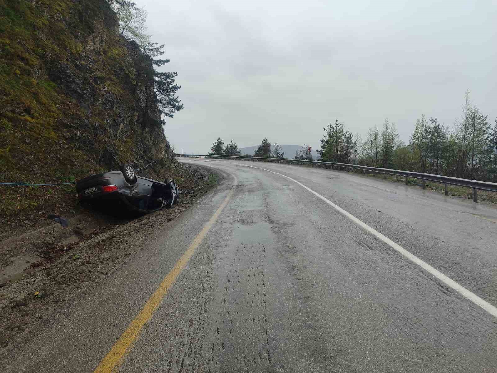 takla atan otomobilden yara almadan kurtuldu r9OuC2N6