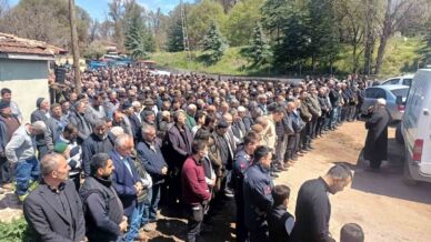 tokatta kkka tedbiri cenaze namazi arac basinda kilindi XzjnMth8