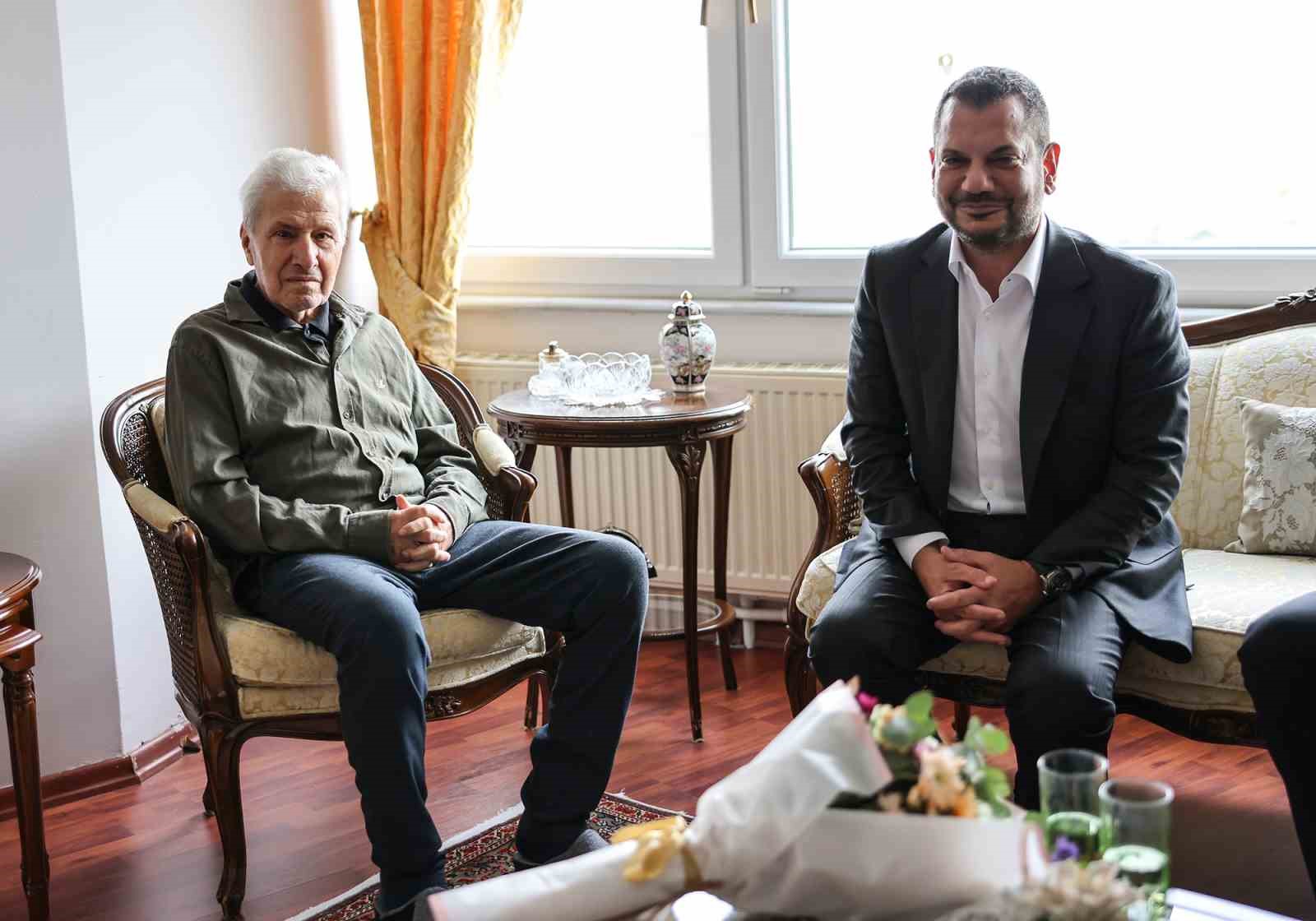 trabzonspor eski baskani atay aktug hayatini kaybetti pP5NNETL