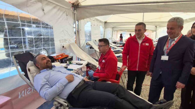 universite ogrencilerinden kan bagis kampanyasina yogun ilgi D7cCH12w