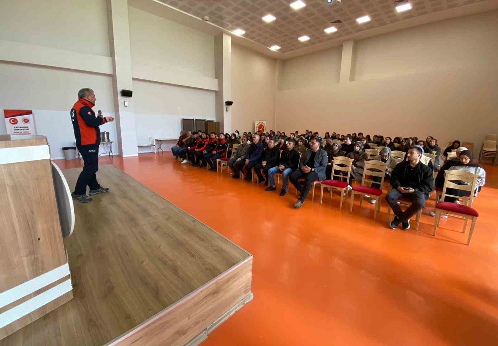 universite ogrencilerine uygulamali afet egitimi SLtq9S6d