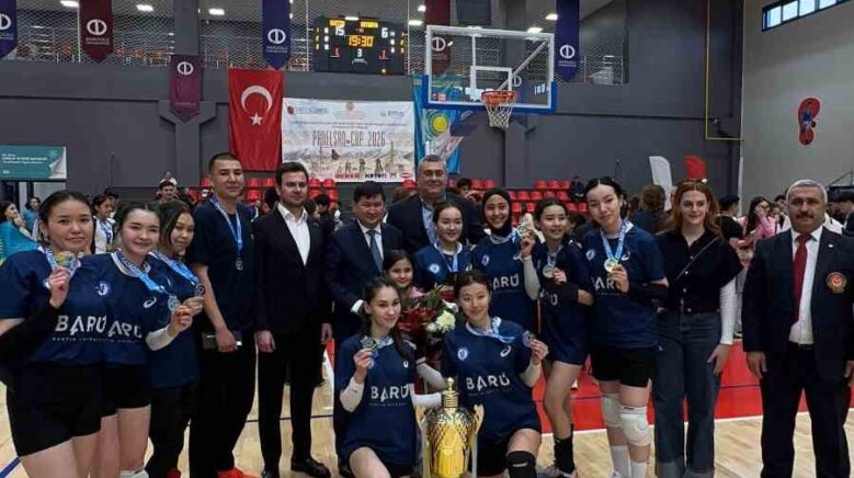 voleybol turnuvasinda kazakistanli ogrenciler sampiyon oldu QFQWYcSV
