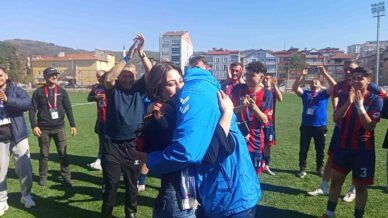 zonguldakta yesil sahada cifte mutluluk qaraybj7