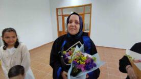 3 cocuk annesi kadin universiteyi okul birincisi olarak bitirdi JiGeUAkq