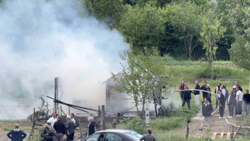 alevlere teslim olan ev kullanilmaz hale geldi vwDlIGDh