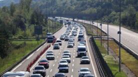 bayram tatilinin bitmesiyle bolu gecisinde trafik durma noktasina geldi T5DgAcL4